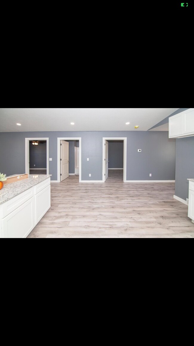 Foto del edificio - 305 S 12th St