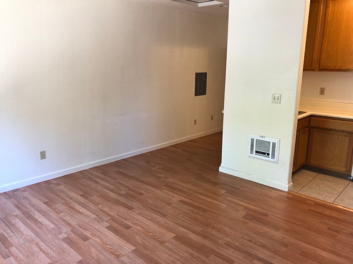 Primary Photo - 435 South 6th Street, Unit 15