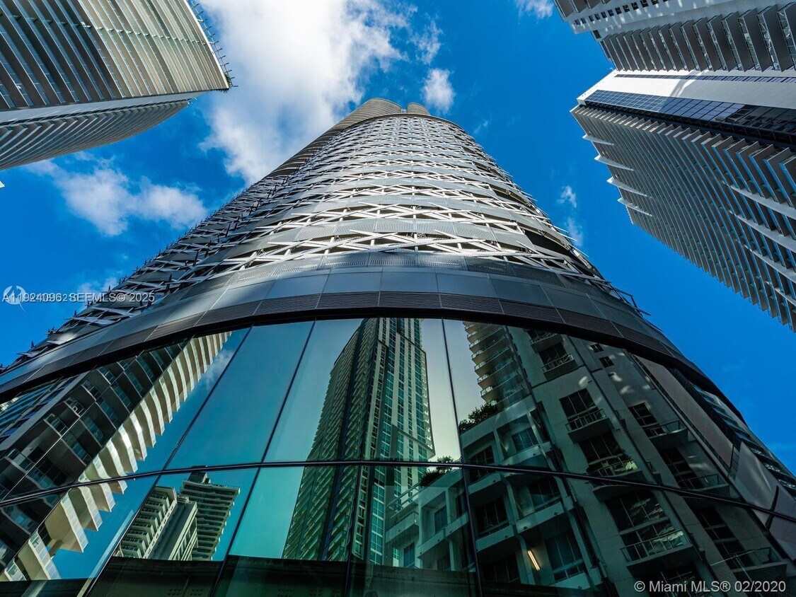 Foto principal - 1000 Brickell Plaza