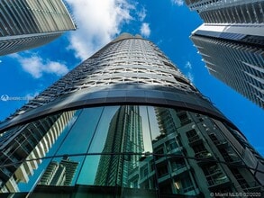 Building Photo - 1000 Brickell Plaza
