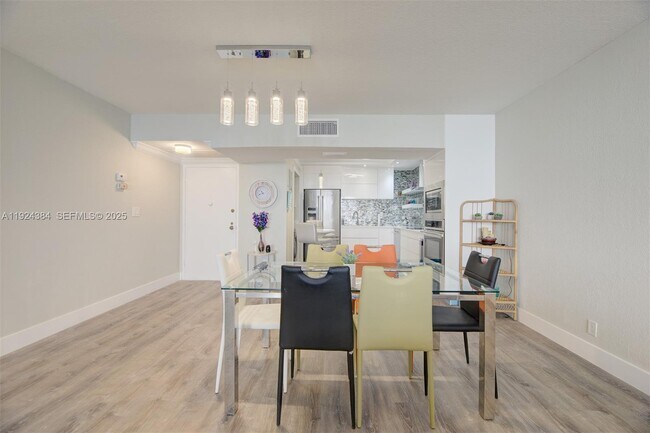 Foto del edificio - 3725 S Ocean Dr