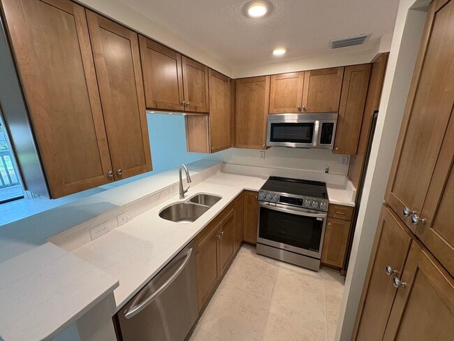 Foto del edificio - 314 Westlake Ct