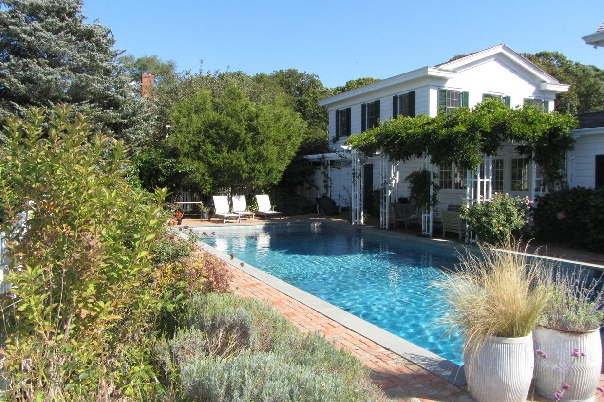 Foto principal - 1160 Goose Creek Ln