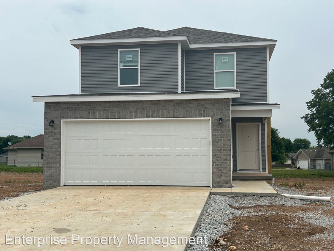 3 br, 2.5 bath House 1350 S Westbury House for Rent in Republic, MO