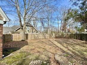 Building Photo - 8569 Kings Cross Cove