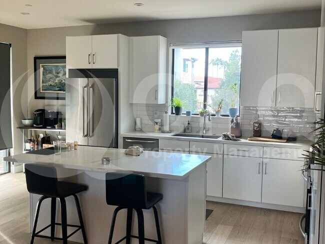 Foto del edificio - 3233 N 70th St