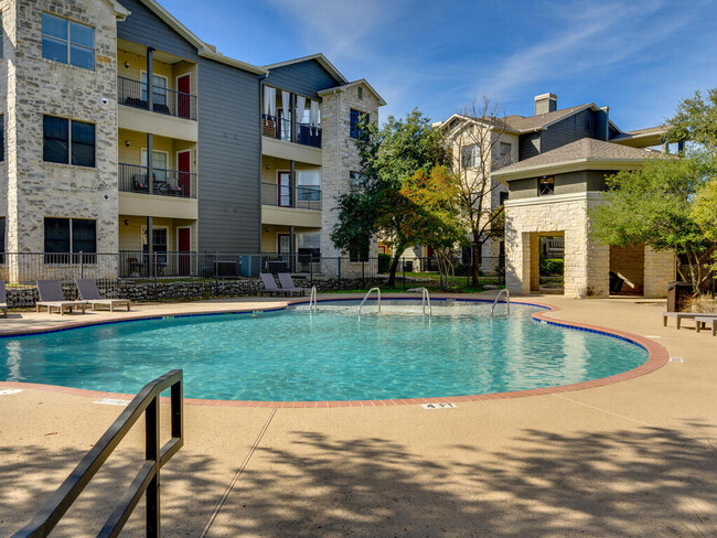 Foto del edificio - 2320 Gracy Farms Ln