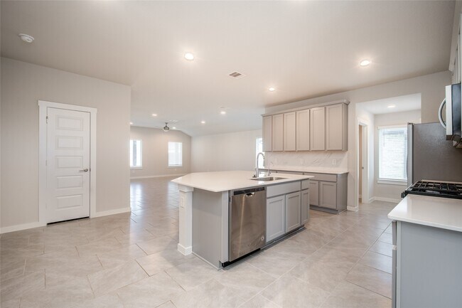 Foto del edificio - 29710 Wilkerson Ln