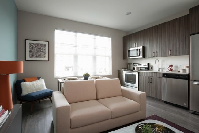 Building Photo - The Andi