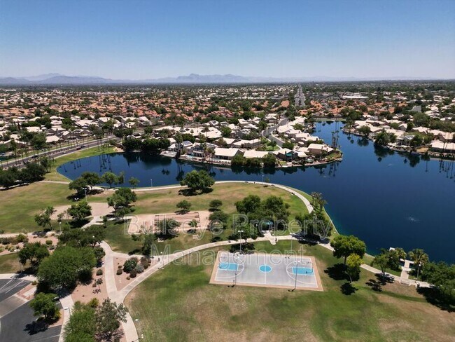 Foto del edificio - 809 S Lagoon Dr