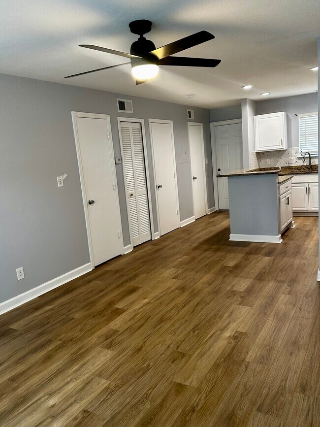 Foto del edificio - 2302 Maki Rd