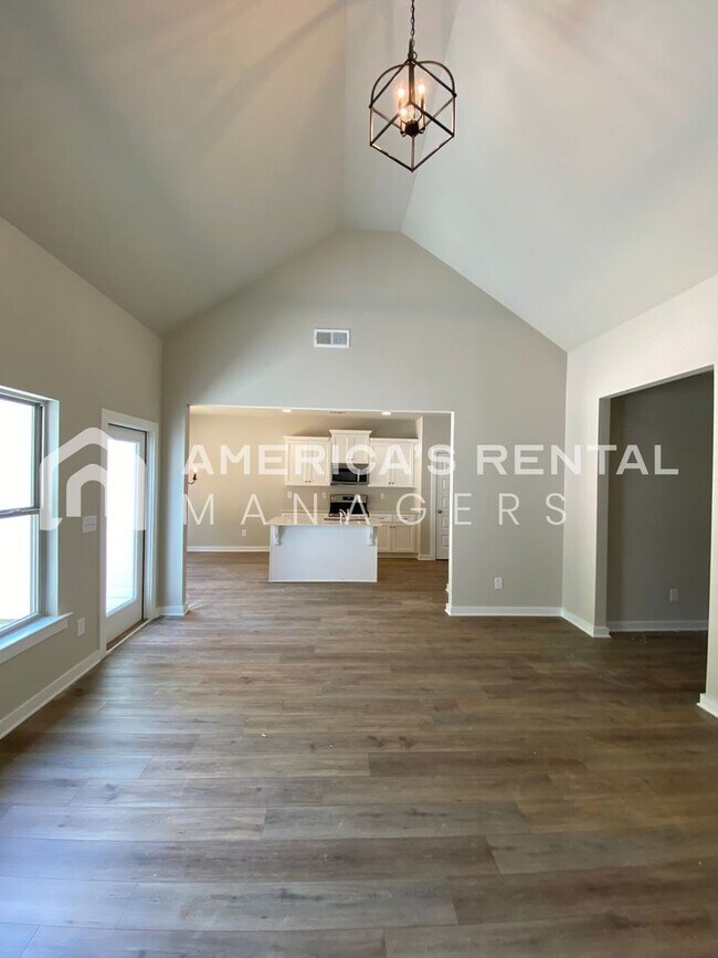 Building Photo - Home for Rent in Odenville, AL!! Available...