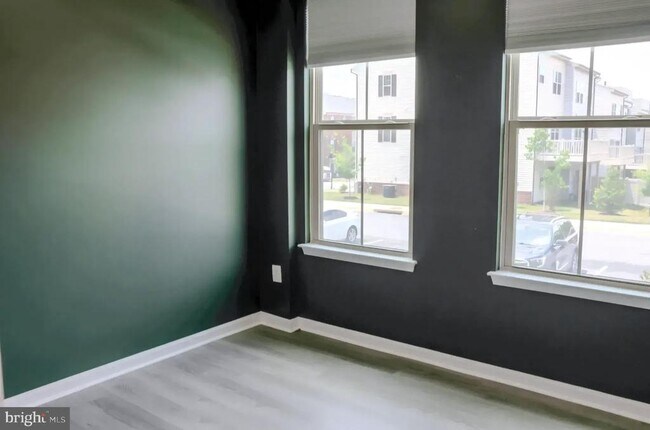 Building Photo - 3781 Vly Frd Wy