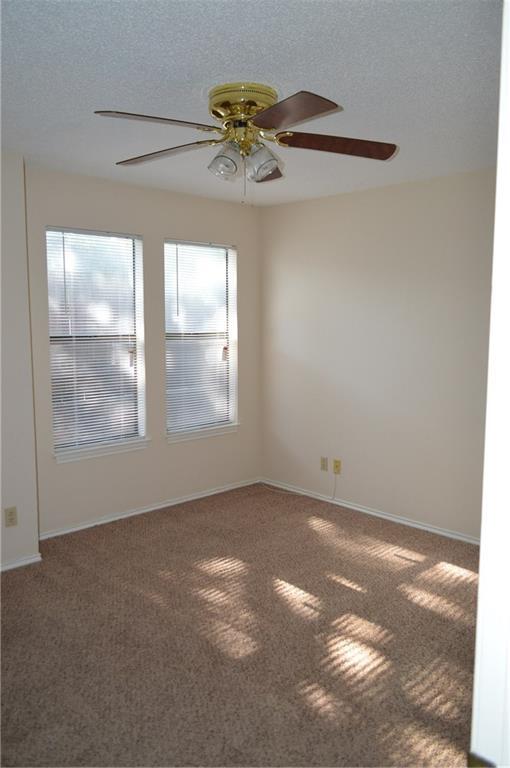 Building Photo - 903 Romeria Dr