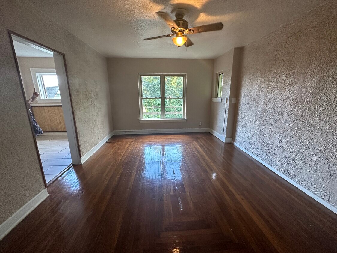 Sala de estar - 1313 Maccorkle Ave SE