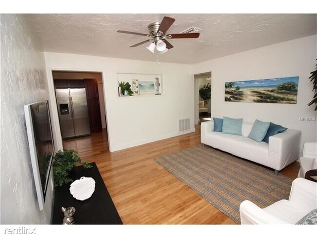 Foto del edificio - 3 br, 2 bath House - 2883 13th Ave N UNIT