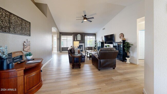Building Photo - 8533 W Colter St