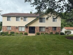Building Photo - 8332 Oak Leaf Dr