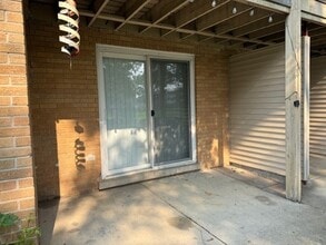 Building Photo - 930 Beau Dr
