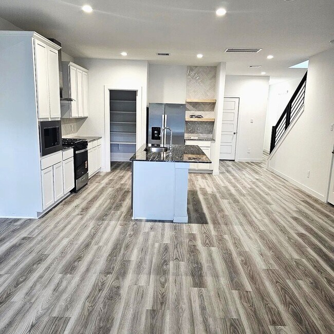 Building Photo - 10607 Hadley Pk Trl