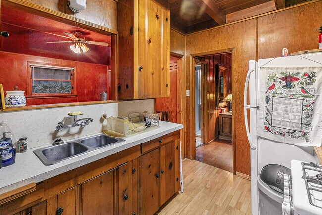 Foto del edificio - 647 W Victoria Ct