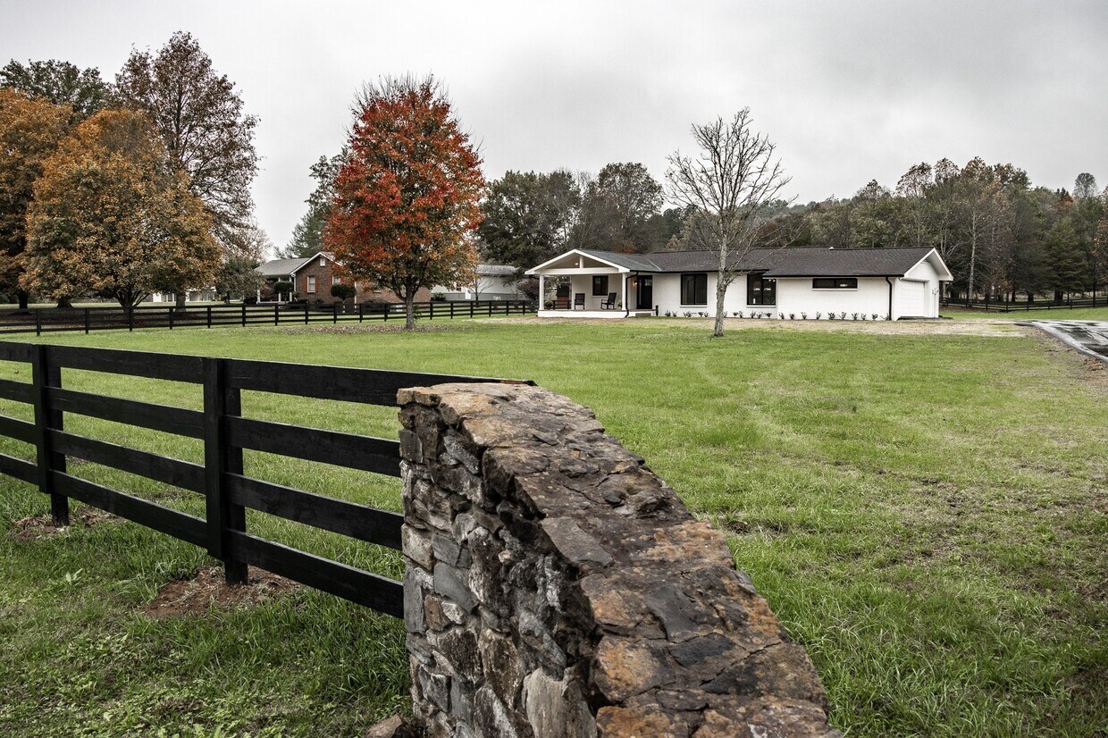 4014 Old Hillsboro Rd, Franklin, TN 37064 House Rental in Franklin