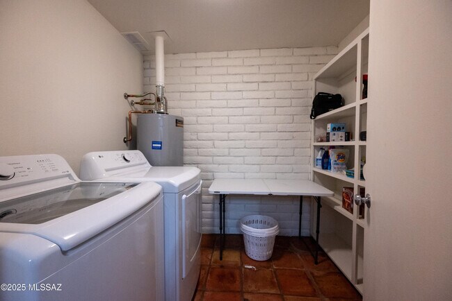 Foto del edificio - 5701 N Glen Creek Dr