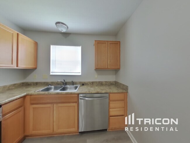 Foto del edificio - 581 Grassy Bend Dr