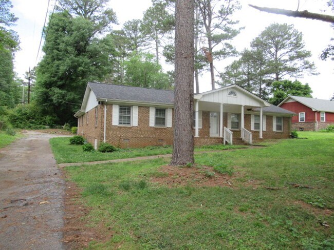 Building Photo - 70 Gibson Dr