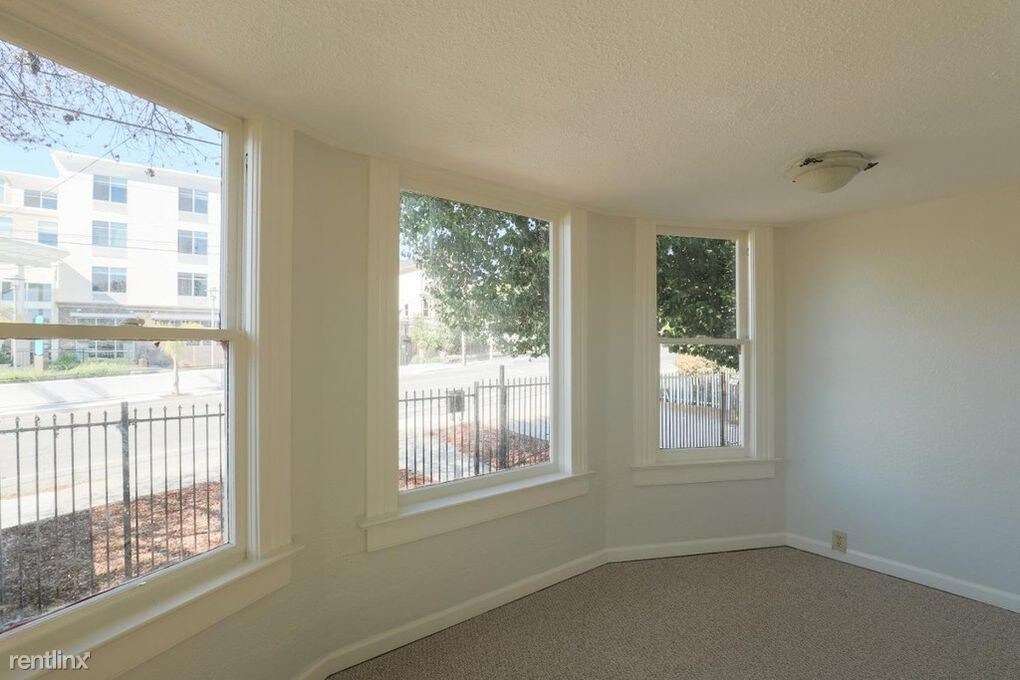 Primary Photo - 3 br, 2 bath House - 408 Broadway