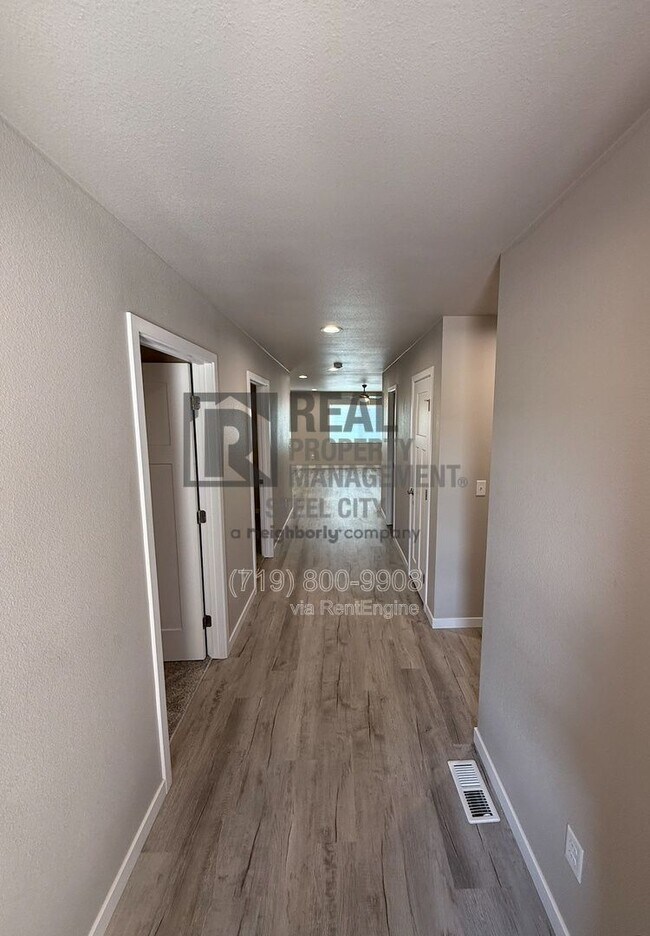 Foto del edificio - 4041 Barela Ln