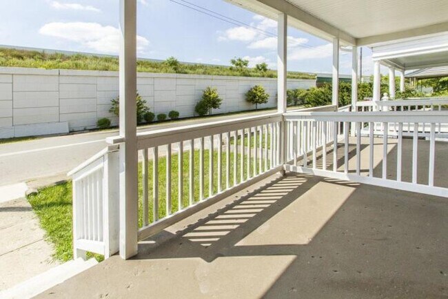 Foto del edificio - 494 Hamilton Ave