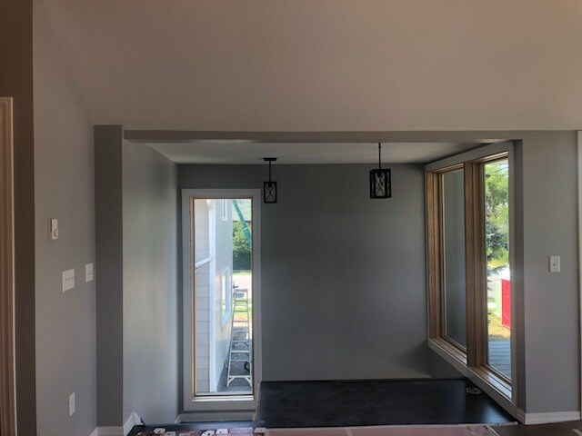 Building Photo - 1 S Wallace Ave