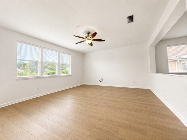 Building Photo - 117 Camden Cay Dr