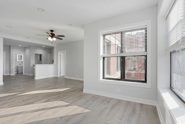 Building Photo - 6105 N Winthrop Ave