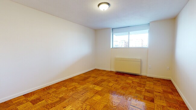 Foto del edificio - 10 Monmouth Ct
