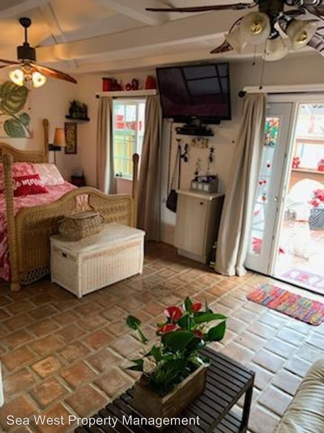Foto del edificio - Studio, 1 bath House - 224 El Portal St #1