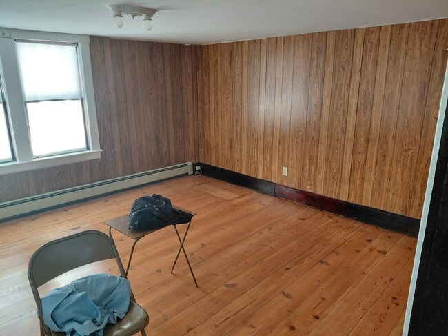 Building Photo - 115 Freedom St