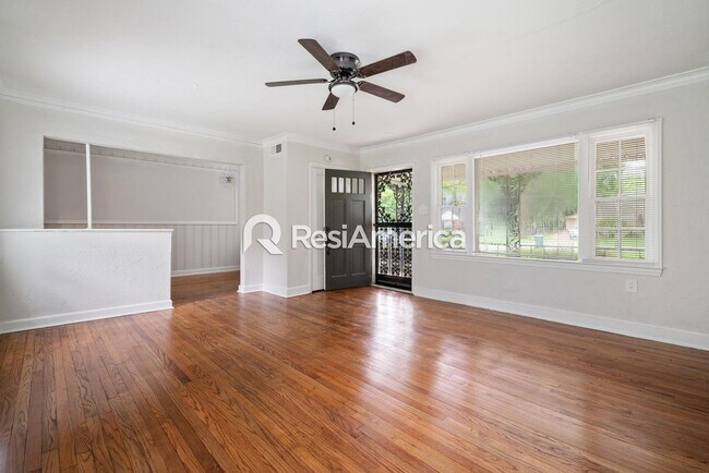 Photo - Adorable 2/1 in 38116! House