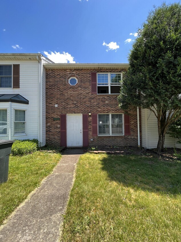 1004 Fritz Cir, Fairmont, WV 26554 Townhome Rentals in Fairmont WV