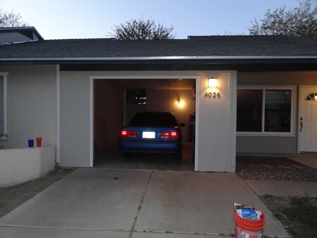 Single car garage - 4026 E Carson Rd
