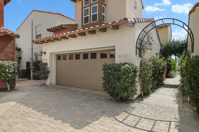 Building Photo - 80251 Vía Tesoro