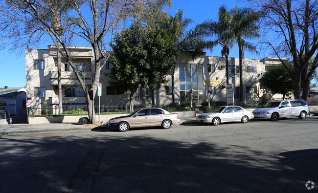 Foto del edificio - Gilmore Villas