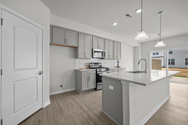 Foto del edificio - 1802 Salt Springs Dr