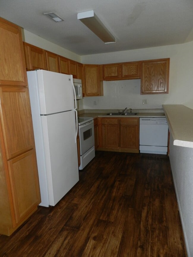 Building Photo - 21083 Harbor Ln
