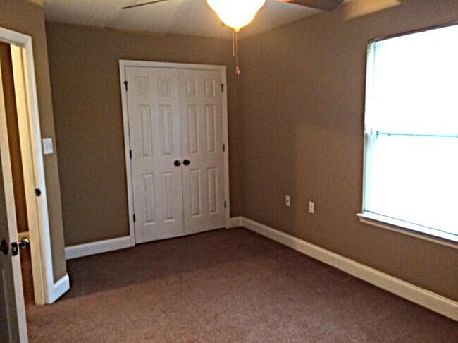 Foto del edificio - 2245 Spring Meadow Ln SE