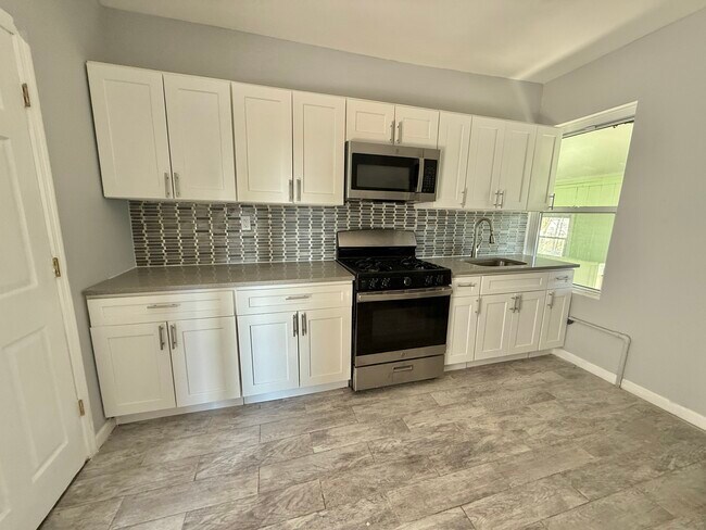 Foto del edificio - 1220 Pembroke St