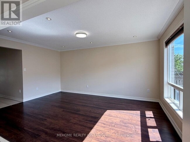 Building Photo - 49 Selkirk Dr