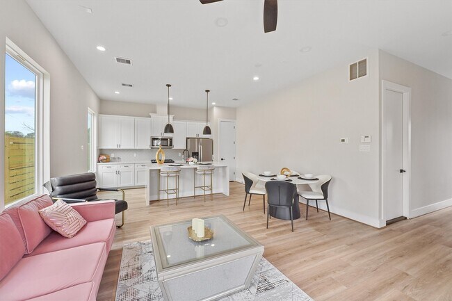 Foto del edificio - 833 Dorchester St