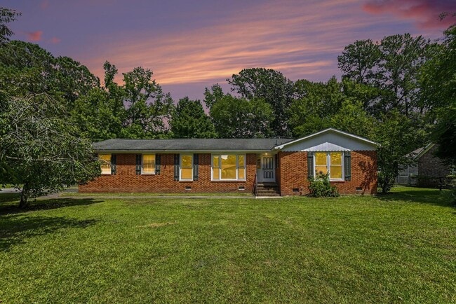 Building Photo - 130 Sandtrap Rd